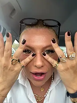 Snapshot of Arabellalee23 chatting on October 4, 2025, 1:20 pm Arabellalee23 online show from October 4, 2025, 1:20 pm