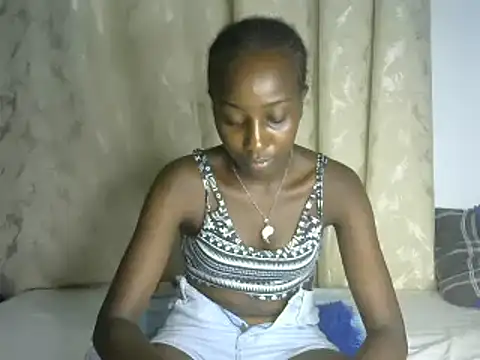 Naughty petyte online show from December 2, 2024, 1:13 pm