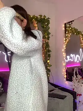 YouliteSllut2 online show from December 24, 2024, 2:22 pm