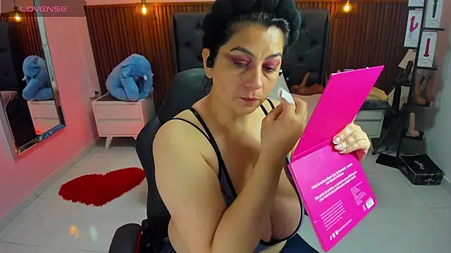 Snapshot of MEYLAGIA chatting on May 2, 2026, 4:06 am MEYLAGIA online show from May 2, 2026, 4:06 am