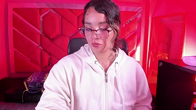 Snapshot of Olivia_Fox69 chatting on March 2, 2026, 2:36 am Olivia Fox69 online show from March 2, 2026, 2:36 am