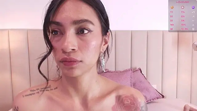 Snapshot of Leamonroe__ chatting on January 31, 2025, 4:48 pm Leamonroe online show from January 31, 2025, 4:48 pm