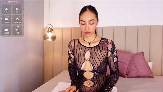 Snapshot of Leamonroe__ chatting on March 22, 2025, 10:49 am Leamonroe online show from March 22, 2025, 10:49 am