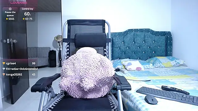 Snapshot of sofiamature01 chatting on January 24, 2025, 5:42 am sofiamature01 online show from January 24, 2025, 5:42 am