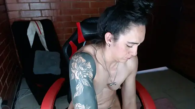 Snapshot of dannafitness chatting on January 31, 2025, 9:37 pm dannafitness online show from January 31, 2025, 9:37 pm