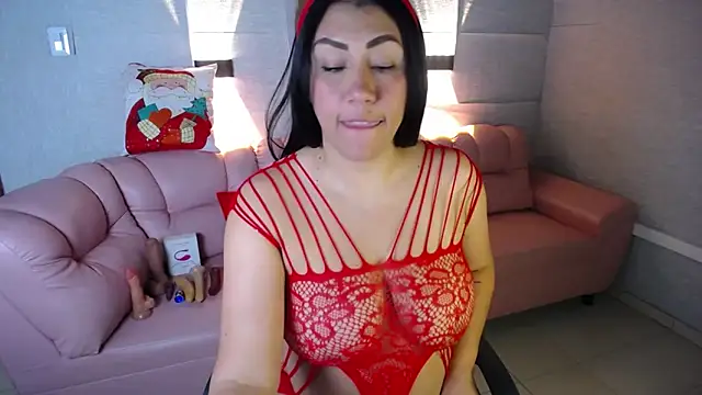 Snapshot of Lunna_boobs chatting on December 11, 2024, 4:18 am Lunna boobs online show from December 11, 2024, 4:18 am