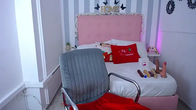 Snapshot of Lunna_boobs chatting on December 17, 2024, 5:07 am Lunna boobs online show from December 17, 2024, 5:07 am