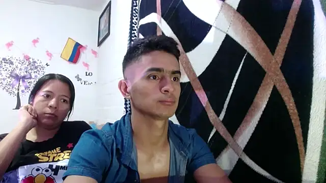 Snapshot of maria_and_angel chatting on December 27, 2024, 1:53 am maria and angel online show from December 27, 2024, 1:53 am