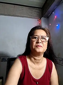 Snapshot of phnz chatting on April 19, 2026, 9:50 pm phnz online show from April 19, 2026, 9:50 pm