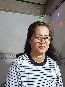 Snapshot of phnz chatting on May 18, 2026, 6:19 am phnz online show from May 18, 2026, 6:19 am