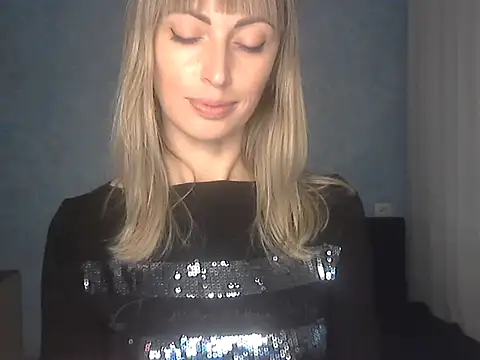 EffectMaya online show from October 18, 2025, 12:17 pm