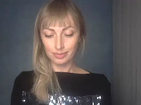 EffectMaya online show from October 20, 2025, 4:51 pm