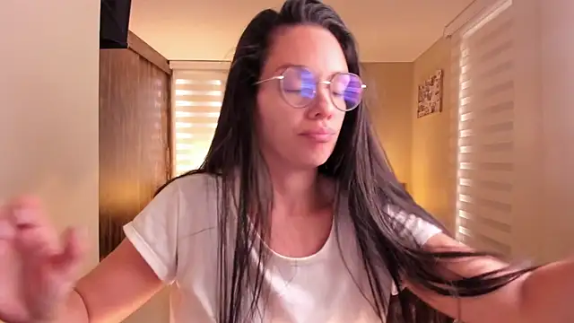 Snapshot of anabel_025 chatting on March 18, 2025, 12:36 pm anabel 025 online show from March 18, 2025, 12:36 pm