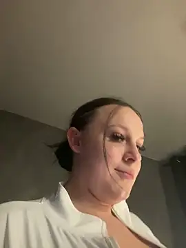 riri bstvx online show from February 21, 2025, 6:37 pm