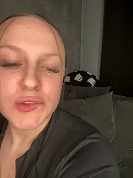 riri bstvx online show from February 22, 2025, 9:04 pm