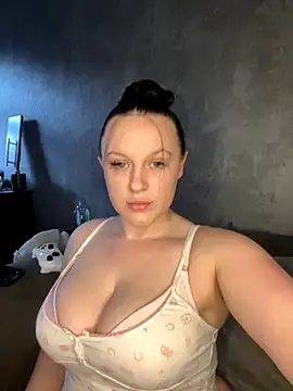 riri bstvx online show from September 24, 2025, 7:33 am