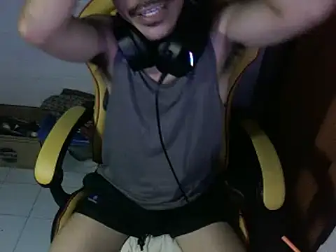 cloudyth1994 online show from September 11, 2025, 12:05 pm