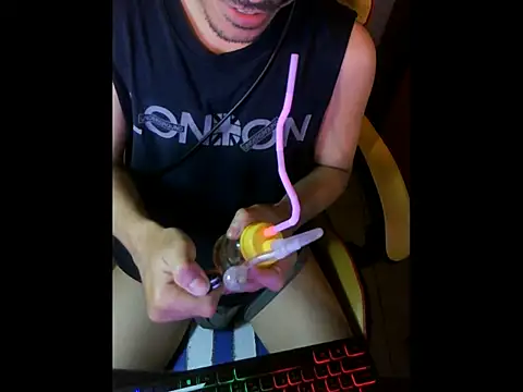 cloudyth1994 online show from September 27, 2025, 5:07 pm