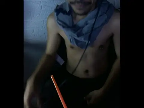 Snapshot of cloudyth1994 chatting on February 2, 2026, 12:09 am cloudyth1994 online show from February 2, 2026, 12:09 am