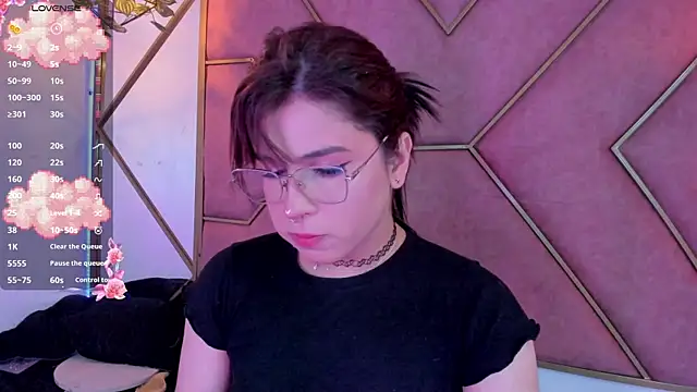 Yuri Stars online show from March 3, 2025, 8:43 pm