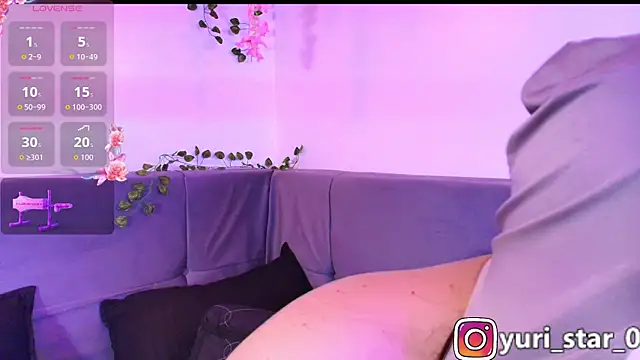 Yuri Stars online show from November 25, 2025, 4:56 am