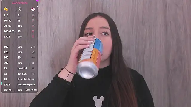 Snapshot of Sabrina_Lennox chatting on March 8, 2026, 1:47 am Sabrina Lennox online show from March 8, 2026, 1:47 am