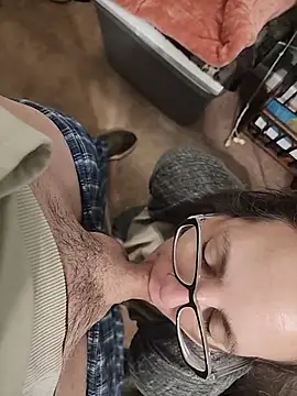 ObedientWhore online show from April 8, 2026, 10:48 am