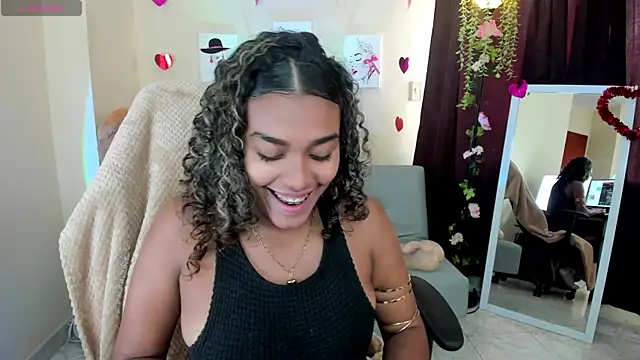 Snapshot of aleja_montiel__ chatting on March 10, 2025, 12:48 pm aleja montiel online show from March 10, 2025, 12:48 pm