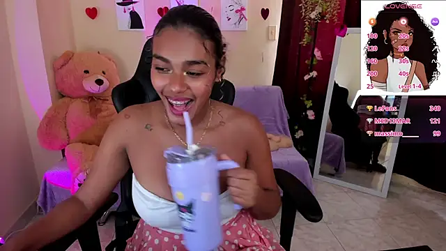 Snapshot of aleja_montiel__ chatting on March 12, 2025, 3:51 pm aleja montiel online show from March 12, 2025, 3:51 pm