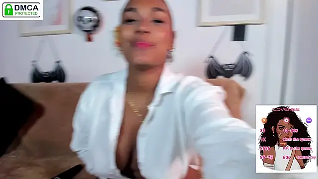 Snapshot of aleja_montiel__ chatting on October 3, 2025, 4:15 pm aleja montiel online show from October 3, 2025, 4:15 pm