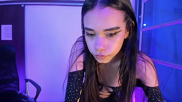 Jasmin Skinny online show from October 22, 2025, 3:18 am