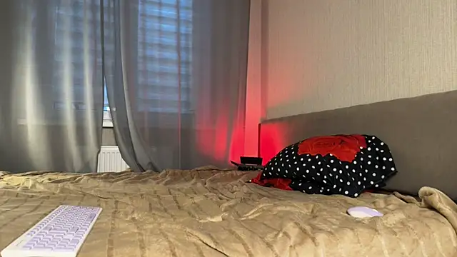 weshycouple online show from October 15, 2025, 7:25 pm