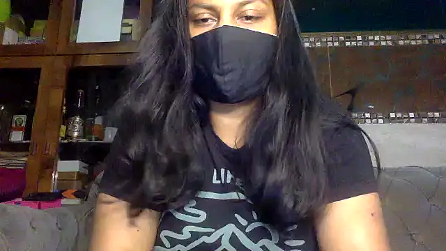 Snapshot of HaaniKaur chatting on January 5, 2026, 5:49 pm HaaniKaur online show from January 5, 2026, 5:49 pm