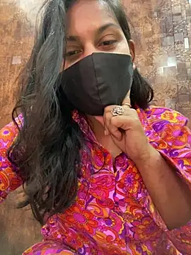 Snapshot of HaaniKaur chatting on February 2, 2026, 8:35 am HaaniKaur online show from February 2, 2026, 8:35 am