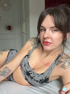 RubyLunaa online show from July 8, 2026, 12:53 pm