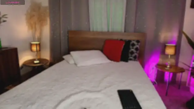 Snapshot of Isaa_Coleman_ chatting on December 22, 2025, 7:55 pm Isaa Coleman online show from December 22, 2025, 7:55 pm