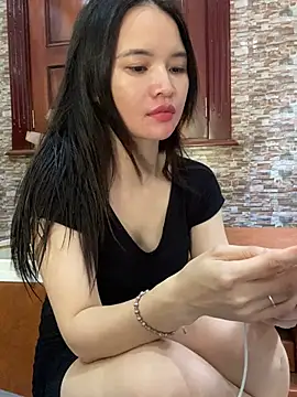 LiLi-Kirix99 online show from June 14, 2026, 2:24 am