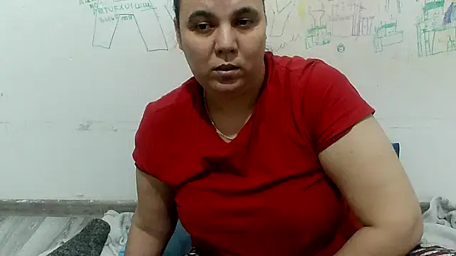 Snapshot of VixenBya chatting on January 18, 2026, 8:40 am VixenBya online show from January 18, 2026, 8:40 am