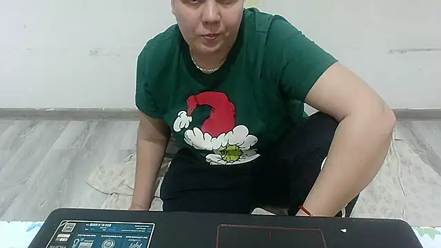 Snapshot of VixenBya chatting on February 4, 2026, 3:18 pm VixenBya online show from February 4, 2026, 3:18 pm