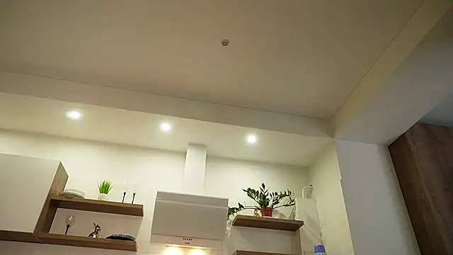 Kristina diamond online show from October 16, 2025, 6:58 am