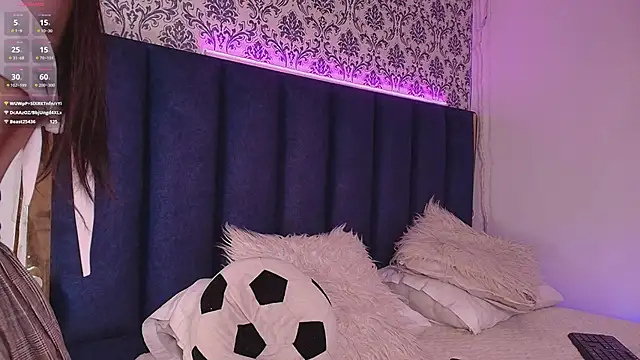 Snapshot of AmberMoss_ chatting on February 13, 2025, 10:02 am AmberMoss  online show from February 13, 2025, 10:02 am