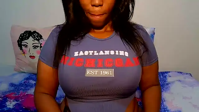 Snapshot of SexyFreaky_ chatting on February 25, 2025, 7:20 am SexyFreaky online show from February 25, 2025, 7:20 am