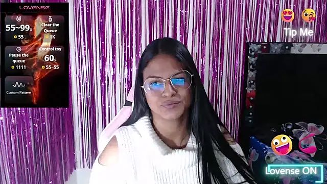 SweetAlmaa online show from April 7, 2026, 1:17 am