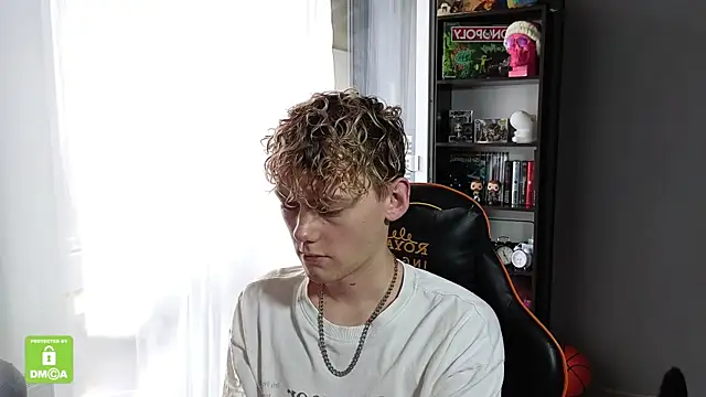 Keytaro online show from September 25, 2025, 12:31 pm