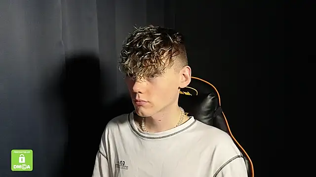 Snapshot of Keytaro chatting on January 11, 2026, 3:28 pm Keytaro online show from January 11, 2026, 3:28 pm