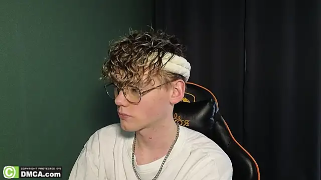 Snapshot of Keytaro chatting on February 25, 2026, 8:13 am Keytaro online show from February 25, 2026, 8:13 am