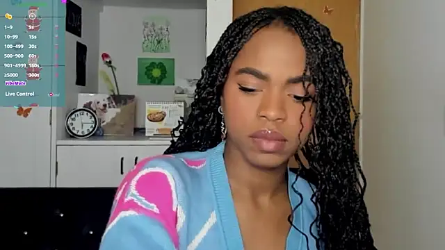 Snapshot of Marce_22 chatting on December 14, 2024, 11:12 pm Marce 22 online show from December 14, 2024, 11:12 pm