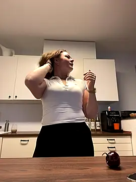 Fancy-Francy online show from November 25, 2025, 1:33 pm