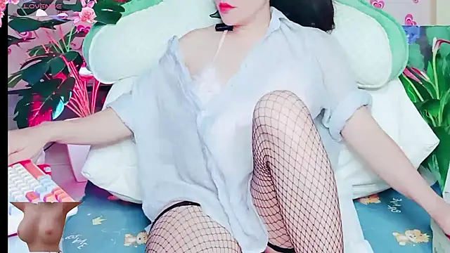 Lisagir69 online show from February 13, 2025, 12:11 pm