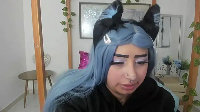 lussyevans24 online show from March 18, 2025, 6:57 am